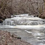 Bukupes ūdenskritums ir sasalis, 2004. gada janvāris