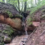 Mazās Velnalas strauta ūdenskritums 2024. gada jūlijā