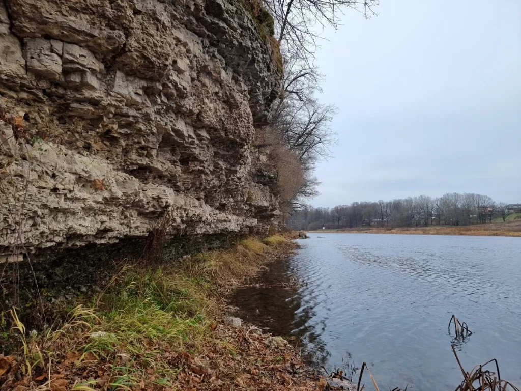 Bornsmindes dolomīta atsegums. 2024. gada decembris.