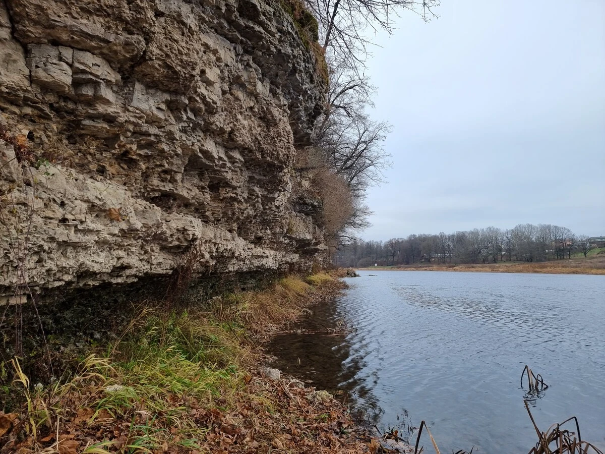 Bornsmindes dolomīta atsegums. 2024. gada decembris.
