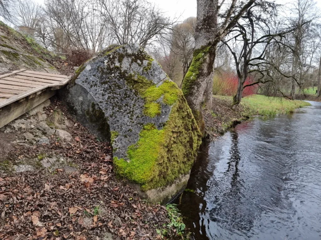 Rozentāla akmens. 2025. gada novembris.